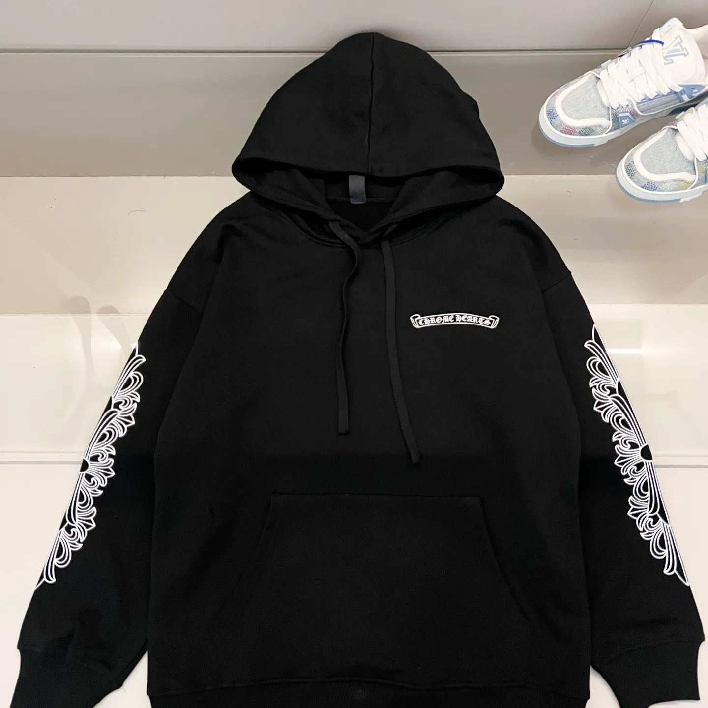 🅿️290 chrome hearts/Chrome Hearts 420g pure cotton hooded sweatshirt Classic Sanskrit hand sleeves printed front and back cross ✝️LOGO logo Official synchronization 1:1 original mold opening Fashion personality Versatile trend Pure original quality Original washed fabric Hang tag Collar label Washed wheat Complete three standards Color: Black. White. Size: XS-L
